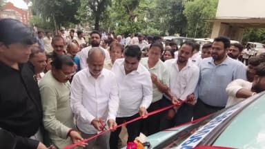 प्रतापगढ़: 20 नए इलेक्ट्रॉनिक ऑटो टिपर का शुभारंभ, शहरी सेवा शिविर में पट्टों का वितरण किया गया