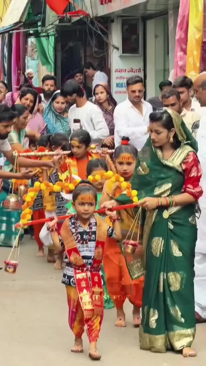 नन्ही बालिका आकृति जसाठी व जसाठी परिवार ने निकाली कावड़ यात्रा में उत्साह वर्धन करने सम्मिलित हुए गणमान्य नागरिक