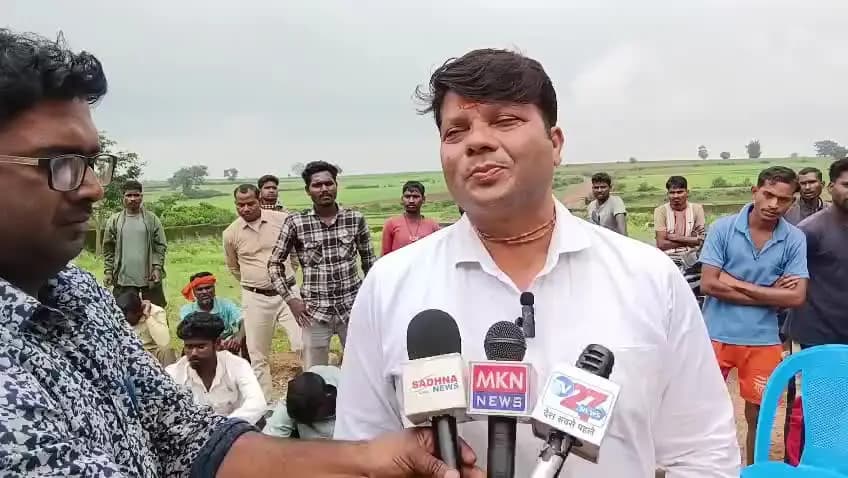 सामरी कुसमी: सेरेनगदाग में कंपनी पर मजदूरों ने लगाए गंभीर आरोप, 45 मजदूरों को काम से हटाने का किया दावा