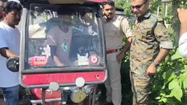 আলিপুরদুয়ার ২: রেশনের গম পাচার করতে গিয়ে মাঝেরডাবড়ীতে গ্রেফতার দুই টোটো চালক