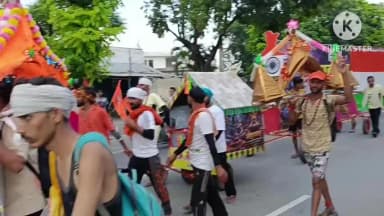 सहारनपुर: 121 फीट तिरंगा कांवड़ बना आकर्षण का केंद्र, हर-हर महादेव के जयकारों में शिवभक्ति और देशभक्ति का अनूठा संगम