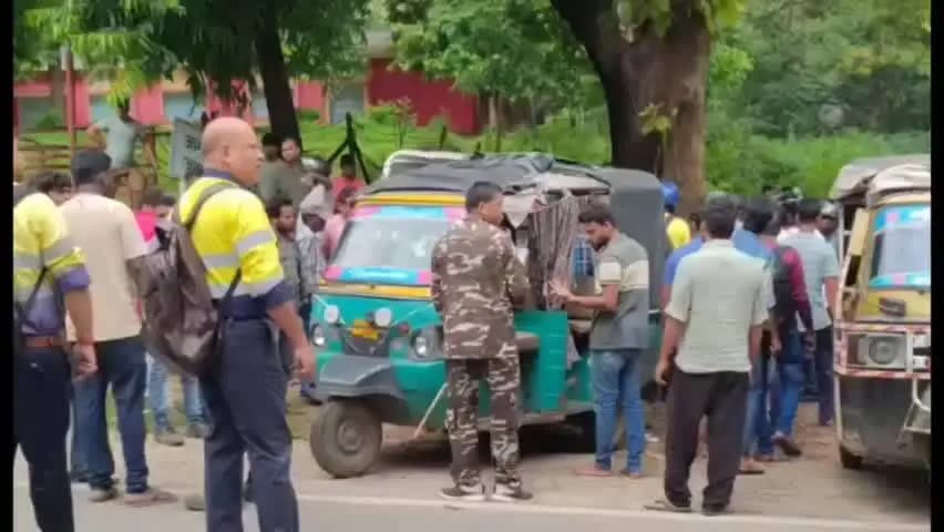 गोमिया: गोमिया में तेज रफ्तार स्कॉर्पियो ने ऑटो में मारी टक्कर, मजदूर गंभीर घायल