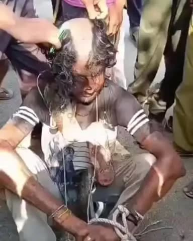 हसनगंज: पाठकपुर गांव में मोबाइल चोरी के शक में युवक को तालिबानी सजा, वीडियो वायरल, पुलिस ने 2 आरोपियों को पकड़ा