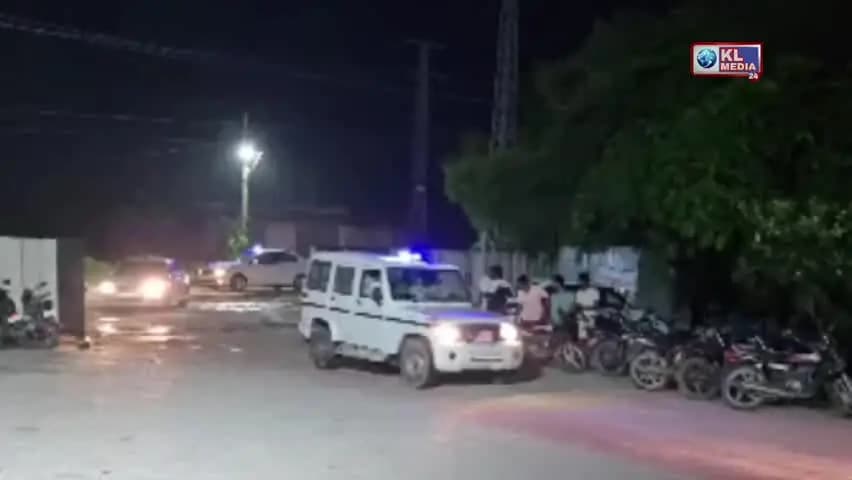 करनाल: गाँव मूनक में जिला उपायुक्त डॉ आनंद कुमार शर्मा ने रात्रि ठहराव कर लोगों की समस्याएँ सुनीं