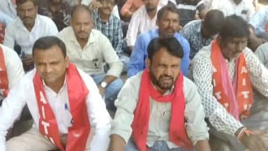 అసిఫాబాద్: ఆసిఫాబాద్ జిల్లా కేంద్రంలో మిషన్ భగీరథ కాంట్రాక్టు కార్మికుల ధర్నా