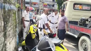 মাটিগাড়া: শিলিগুড়িতে রাস্তা ও গলিতে গাড়ি পার্কিং নিষিদ্ধ, অভিযান জোরদার