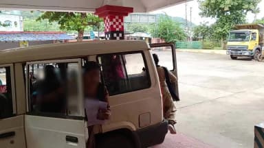 ପାରଳାଖେମୁଣ୍ଡି: ଅପହରଣ ଅପରାଧ ରେ ଜଣେ ମହିଳାଙ୍କୁ ପାରଳା ରୁ ଉଠାଇ ନେଲା ପଶ୍ଚିମ ବଙ୍ଗ ପୋଲିସ
