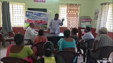 గజపతినగరం: గంట్యాడలో మండల వ్యవసాయాధికారి శ్యాం కుమార్ ఆధ్వర్యంలో పొలం పిలుస్తోంది కార్యక్రమం