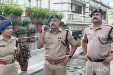 हरिद्वार: SSP नवनीत सिंह ने वायरलेस पर सभी पुलिसकर्मियों की पीठ थपथपाई