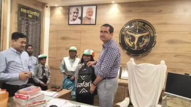 मथुरा: मथुरा डीएम चंद्रप्रकाश की पहल, चार कांवड़ियों की पढ़ाई का उठाया जिम्मा, सराहनीय कार्य