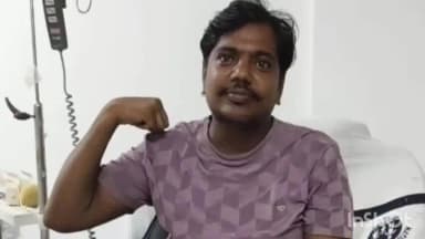 ओबरा: रक्तदान कर इंसानियत की मिसाल बने रुपेश अग्रवाल, हैंड्स ऑफ प्रकाश चंद्रा की पहल से ओबरा के सफीक अंसारी को मिला जीवनदान