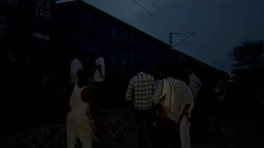 लूणकरणसर🚨बालाजी होटल के पास ट्रेन की चपेट में आने से एक व्यक्ति की दर्दनाक मौत, टाइगर फोर्स और पुलिस मौके पर मौजूद