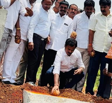 బీబీ నగర్: బీబీనగర్ బునాదిగాని కాలువ నుంచి సాగునీటి నీటిని ఎమ్మెల్యే కుంభం అనిల్ కుమార్ విడుదల చేశారు