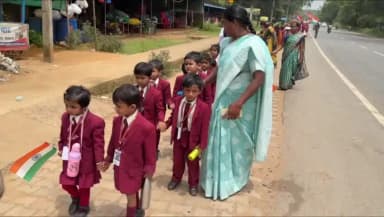 फरसगांव: मदर टेरेसा स्कूल बोरगांव में भव्य तिरंगा रैली, देशभक्ति के नारों से गूंजा बोरगांव, बच्चों ने दिया एकता का संदेश