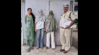 रेवाड़ी: धारूहेड़ा में दो सगी बहनें एटीएम मशीन से छेड़छाड़ कर नकदी चोरी का प्रयास करते हुए गिरफ्तार