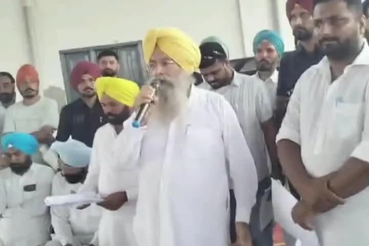 ਮਲੋਟ: ਕੈਬਨਿਟ ਮੰਤਰੀ ਖੁੱਡੀਆਂ ਨੇ ਪਿੰਡ ਪੰਨੀਵਾਲਾ ਫੱਤਾ, ਮੋਹਲਾ ਅਤੇ ਕਰਮਪੱਟੀ ਵਿਖੇ ਲੋਕ ਮਿਲਣੀ ਦੌਰਾਨ ਸੁਣੀਆਂ ਸਮੱਸਿਆਵਾਂ