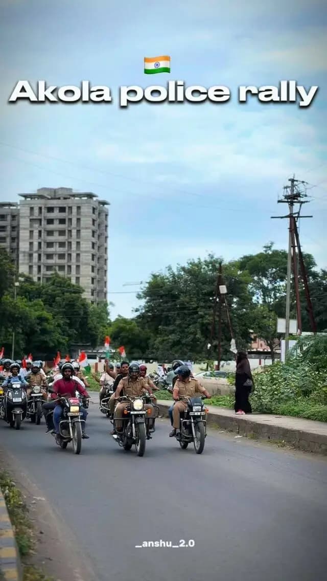 Akola police rally🇮🇳
@_anshu_2.0
#viral #policeman #indian #rallybike #explore