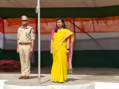 शिवहर: शिवहर में स्वतंत्रता दिवस परेड का अंतिम पूर्वाभ्यास, डीएम-एसपी ने लिया जायजा