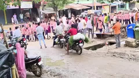 15 अगस्त 2026 #खलियारी में प्रभा फेरी किए स्कूल के बच्चे