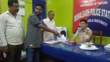 বিশালগড়: বিশালগড় থানায় প্রাক্তন মুখ্যমন্ত্রীর বিরুদ্ধে মামলা