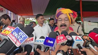 दुर्ग: दुर्ग में हर्षोल्लास के साथ मनाया गया 80वां स्वतंत्रता दिवस, डिप्टी सीएम अरुण साव ने किया ध्वजारोहण