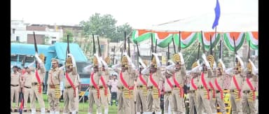 बुरहानपुर नगर: नेहरू स्टेडियम में कलेक्टर हर्ष सिंह ने फहराया तिरंगा, गरिमापूर्ण माहौल में मना स्वतंत्रता दिवस