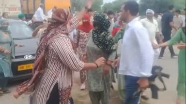 हिसार: हांसी में पुलिस-किसानों में टकराव, CM का ध्वजारोहण रोकने जा रहे 13 नामजद समेत 200 पर FIR; पथराव में SP समेत 6 पुलिसकर्मी घायल