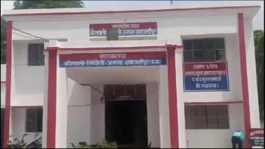 पुवायां: सिधौंली के बरौरा में अवैध कच्ची शराब बनाने और बेचने के मामले में पुलिस से रोक लगाने की मांग
