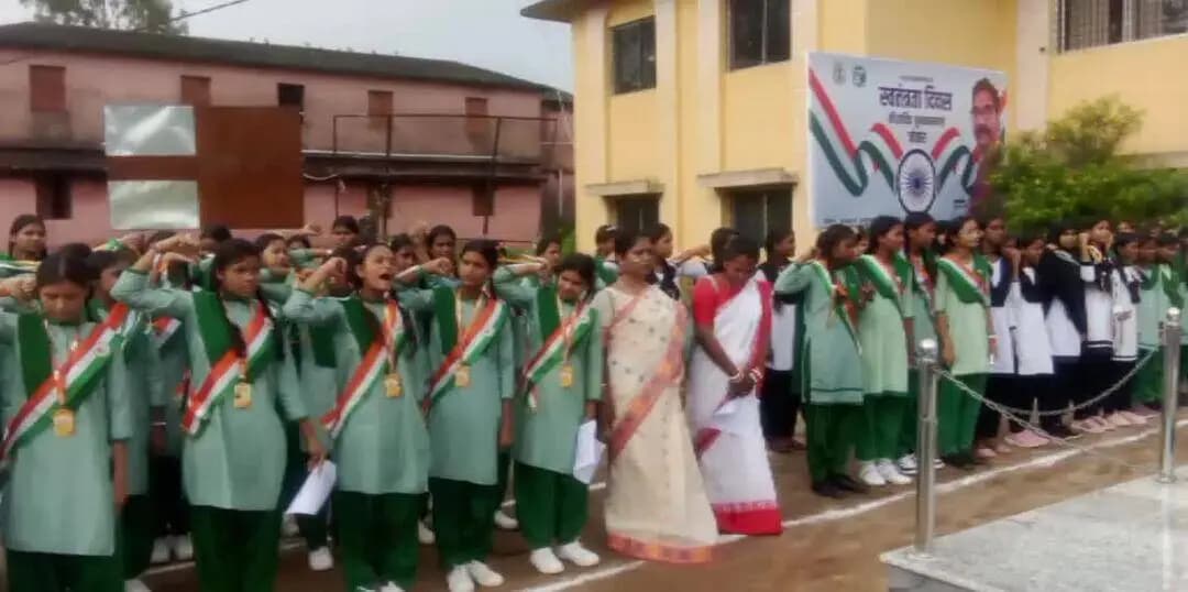 “बिरनी में गूंजा देशभक्ति का जयघोष, हर्षोल्लास से मनाया गया 80वां स्वतंत्रता दिवस” 🇮🇳