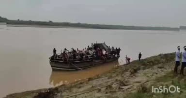 अटेर: चंबल नदी में पेट्रोल खत्म, यात्रियों से भरा स्टीमर बहकर कछपुरा पहुंचा, ग्रामीणों ने 2 दर्जन यात्रियों की जान बचाई