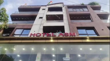 ইসলামপুর: একটা বিকট শব্দ… তারপরই হোটেলের নিচে জখম অবস্থায় এক যুবক! চারতলা থেকে কীভাবে পড়লেন মহম্মদ নাফিজ? দুর্ঘটনা, নাকি আত্মহত্