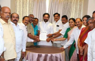 సూర్యాపేట: శంషాబాద్-చెన్నై బుల్లెట్ ట్రైన్ సూర్యాపేట మీదుగా సాగేలా కేంద్ర మంత్రికి అఖిలపక్ష పిలుపు