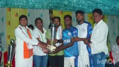 ଉମରକୋଟ: ଖାଣ୍ଡା ଠାରେ ଏକ ଫୁଟବଲ ଟୁର୍ନାମେଣ୍ଟ ରେ ଅତିଥି ରୂପେ ଯୋଗଦେଲେ ଝରୀଗାଁ ବିଧାୟକ