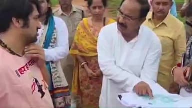 राजनगर: बागेश्वर धाम कैंसर हॉस्पिटल पहुंचे धीरेंद्र कृष्ण शास्त्री, निर्माण कार्य का लिया जायजा, गुणवत्ता पर दिए सख्त निर्देश