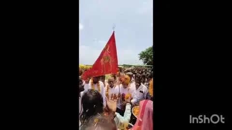 બાયડ: પૃથ્વીપુરા ખાતે દશામાના મંદિરે ધારાસભ્યશ ધવલસિંહ ઝાલા તેમના જન્મદિવસ નિમિત્તે ધ્વજારોહણ કર્યું