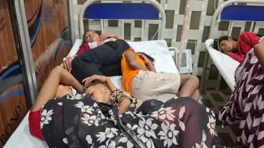 महनार: श्राद्ध भोज खाने के बाद 15 लोगों की तबीयत बिगड़ी, अस्पताल में भर्ती