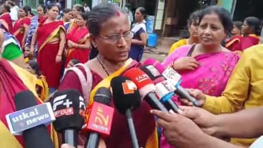 ନୟାଗଡ: ଜିଲ୍ଲାପାଳଙ୍କ କାର୍ଯ୍ୟାଳୟ ପରିସରରେ ଅଙ୍ଗନୱାଡ଼ି କର୍ମୀ ଙ୍କ ଧାରଣା,ପ୍ରତିକ୍ରିୟା ରଖିଲେ ଜିଲ୍ଲା ସମ୍ପାଦିକା