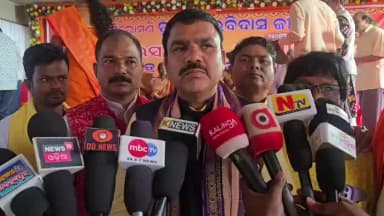 ନବରଙ୍ଗପୁର ପୋଲିସ ଷ୍ଟେସନ: ମାଉସୀ ମା ମନ୍ଦିରରେ ଆୟୋଜିତ ଏକ କାର୍ଯ୍ୟକ୍ରମ ରେ ଯୋଗଦେଈ ମତ ଦେଲେ ଗଣ ଶିକ୍ଷା ବିଭାଗ ମନ୍ତ୍ରୀ ଶ୍ରୀ ନିତ୍ୟାନନ୍ଦ ଗଣ୍ଡ