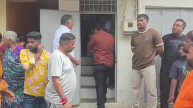 આણંદ શહેર: આણંદ શહેર નજીક ગામડી ગામમાં નવરત્ન સોસાયટીના પરીખ ભુવન વિસ્તારમાં રહેતા ૨૯ વર્ષીય યુવક અભિષેક ગુપ્તાએ જીવન ટૂંકાવ્યું