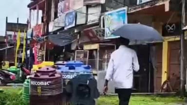 সাব্রুম: সাব্রুম বাজারে তড়িৎবাহী বিদ্যুতের তার ছিঁড়ে পরলো রাস্তায়, অল্পেতে রক্ষা,সাময়িক আতঙ্ক