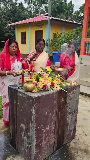 কমলপুর: সুরমা এলাকায় শিব পূজায় ব্রতী হন এলাকার বিধায়িকা