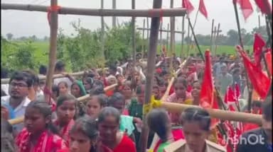 सोनभद्र बंशी सुर्यपुर: बंसी प्रखंड के बड़कागांव में नागपंचमी पर उमड़ी श्रद्धालुओं की भीड़
