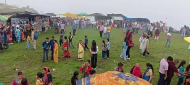 द्वाराहाट: नैथाना मंदिर में घी संक्रांत मेले में सैकड़ों श्रद्धालुओं ने हिस्सा लिया