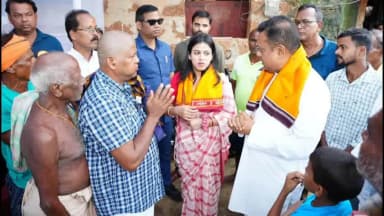ବ୍ରହ୍ମଗିରି: ଯତିପୁର ଗ୍ରାମର ପ୍ରସନ୍ନ ପ୍ରଧାନଙ୍କ ଏକାଦଶାହ କାର୍ଯ୍ୟରେ ଯୋଗଦେଇ ଦିବଙ୍ଗତ ଆତ୍ମାଙ୍କୁ ଶ୍ରଦ୍ଧାଞ୍ଜଳି ଅର୍ପଣ କଲେ ଉପାସନା ମହାପାତ୍ର