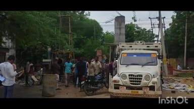 टोंक: टोंक में तहसील कार्यालय के बाहर बन रहा स्वागत द्वार धराशाही, छत डालते समय दो मजदूर हुए घायल