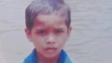बलिया: बलिया थाना क्षेत्र के भगतपुर स्थित एक निजी स्कूल की छत से गिरकर एक छात्र की मौत हो गई