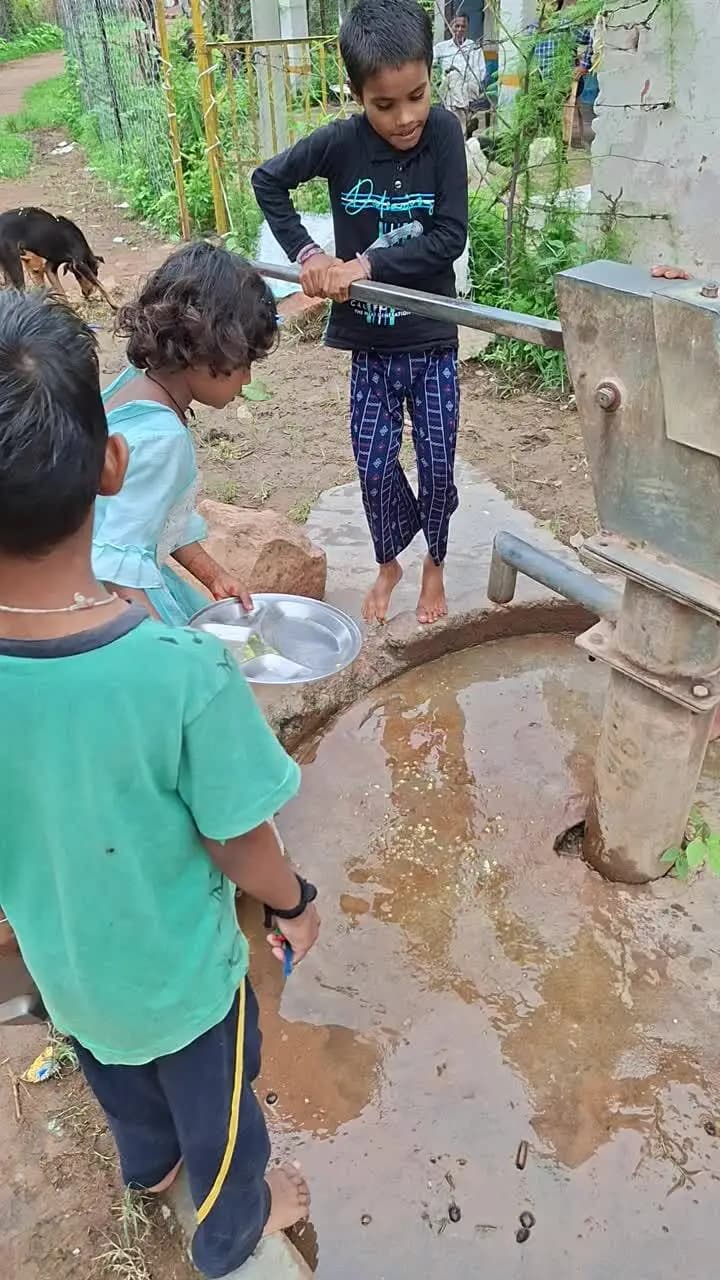 ग्रामग्राम पंचायत गोर टपरान जिला टीकमगढ़ तहसील तहसील मोहनगढ़ मध्य मध्य प्रदेश स्कूल पानी कीपानी की समस्या#