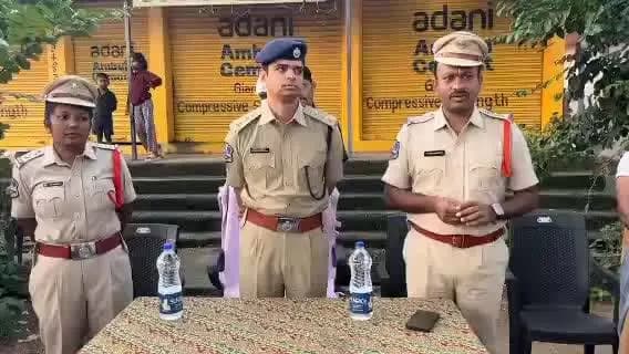 ముధోల్: భైంసా మండలం ఇలేగాం గ్రామంలో ఇలేగాంలో పోలీసుల కార్డన్ సెర్చ్, 70 ద్విచక్ర వాహనాలు, 4 ఆటోలు స్వాధీనం
