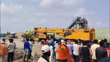 इंद्रगढ़: गोहाटा में निर्माणाधीन ईआरसीपी प्लांट में बड़ा हादसा, सायलो सेल और चिमनियां गिरीं, मजदूर की मौत