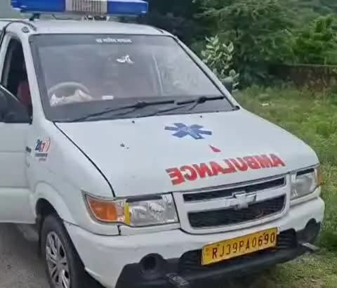 मारवाड़ जंक्शन: मारवाड़ के करमाल चोराया से सिरियारी थाना पुलिस ने एंबुलेंस से पकड़ा 300 किलोग्राम डोडा, 4 तस्कर गिरफ्तार